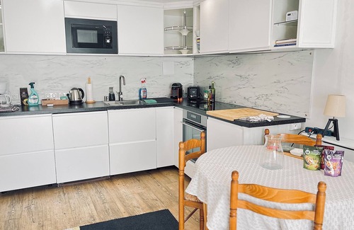 Clamart Apartment | Dupleix 57m2, Jardin et Entrée Privée