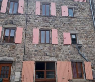 Montpezat-sous-Bauzon Apartment | Duplex 85m2 au coeur de la nature à Montpezat-sous-Bauzon