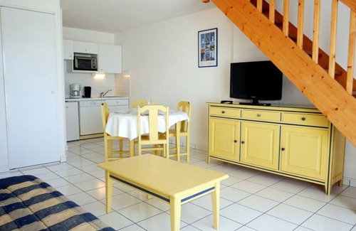 Carnac Apartment | Duplex in Carnac - 2BR - Pool Access - Near Beach - Sleeps 6