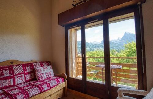 Morillon Apartment | Duplex rénové à Morillon, proche télécabine, 4 pers, balcon, Wi-Fi, parking - FR-1-642-68