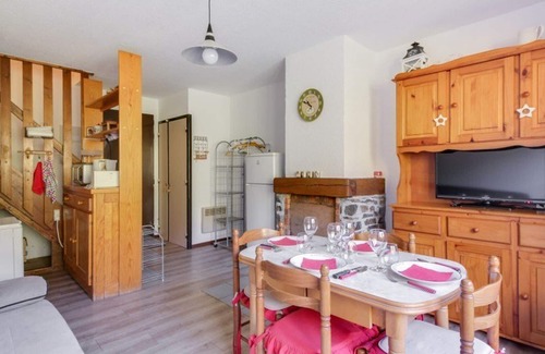 Esquieze-Sere Apartment | Duplex T3 Apartment for 6 with Fireplace and Balcony in Esquièze-Sère