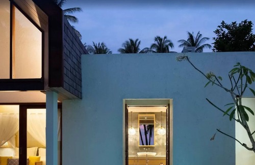 Pemenang Villa | Duplex Villa with Private Pool and Beach Access 9
