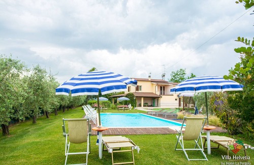 Corropoli Villa | Duplex with private outdoor swimming pool