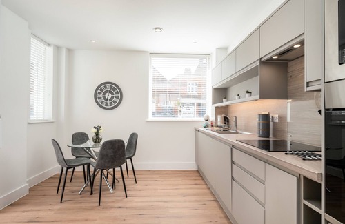 Mill Road Apartment | Dutch's Corner