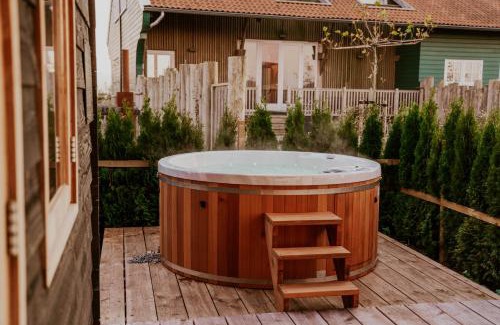 Municipality of Uitgeest House | Dutchen Erfgoedpark de Hoop Wellness Cottages