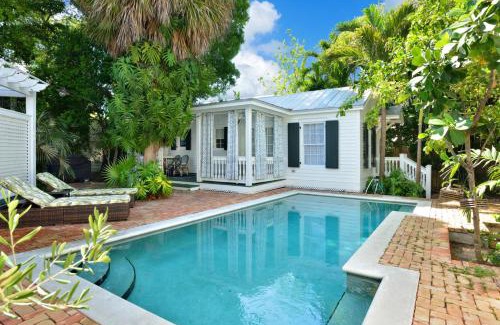 Uptown - Upper Duval House | Duval Street Fantasy Resort Villa