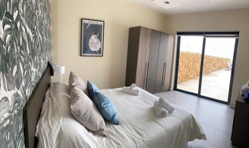 San Lawrenz House | Dwejra Peak House