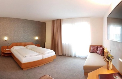 Bad Waltersdorf House | DZ Sonnenseite mit Balkon 2 Nächte Halbpension - Hotel-restaurant Teuschler-mogg