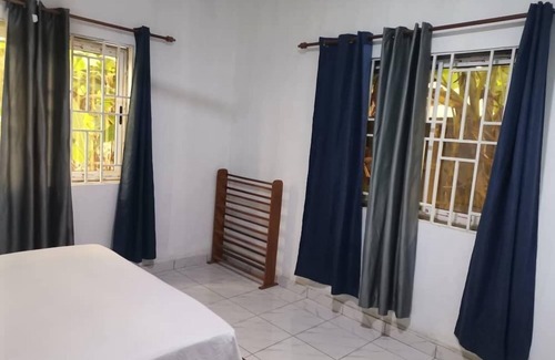 Elmina House | E-Town City Guest House