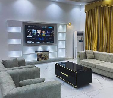 Abuja Apartment | E-Vac Homes Exquisite Holiday Home