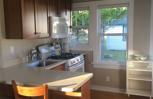 Eagle Harbor Cottage | Eagle Harbor's Hilltop Cottage