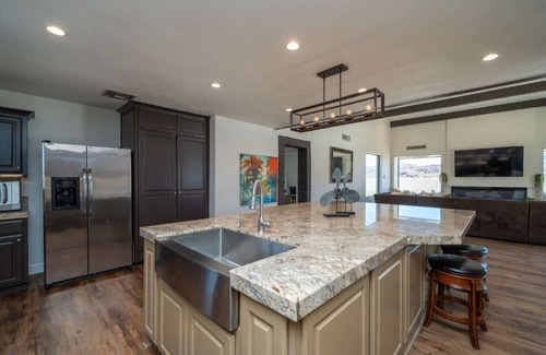 Parker Strip House | Eagles Lair Summary:
