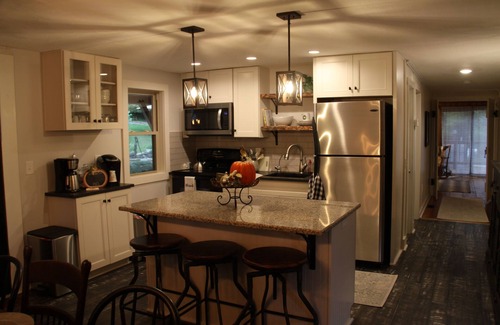 Marshall Cabin | Eagles Rise Cabin on Sugar Creek with hot tub