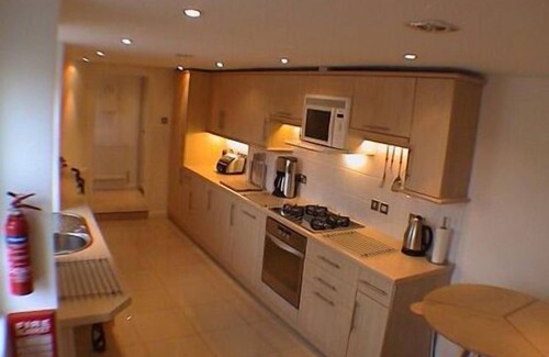 Crewe Apartment | Earle House Serviced Apartments