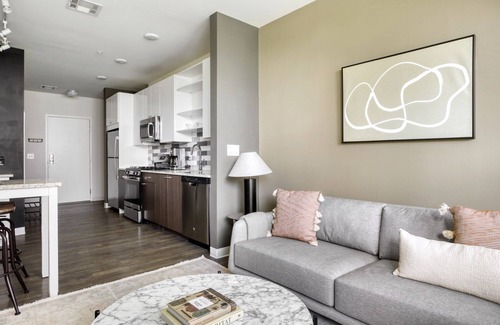 East Cambridge Apartment | East Cambridge 2BR w/Gym & W/D, near Lechmere T