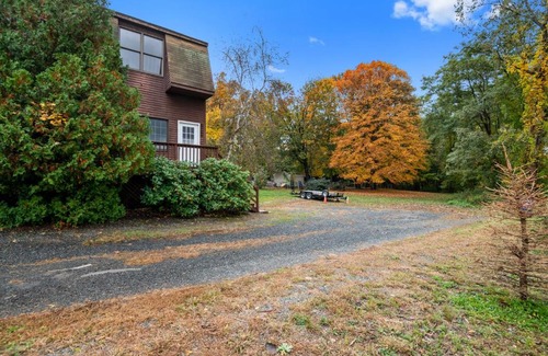 Moodus House | East Haddam CT Country Loft