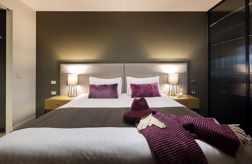 Griffith Hotel | East Hotel