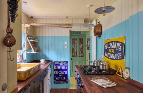 Leabridge Apartment | East London Apartment