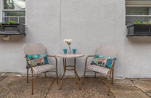Passyunk Square Apartment | East Passyunk Trendy Apartment