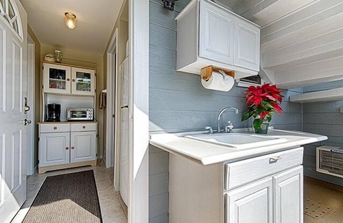 Keauhou House | EAST SUITE EXCEPTIONAL 195.00 + 10% SUMMER SPECIAL on this beautiful property