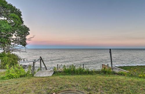 East Tawas House | East Tawas Cabin with Lake Huron Access and Views