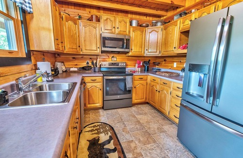 Mooresburg Cabin | East Tennessee Woodsy Cabin Near Cherokee Lake