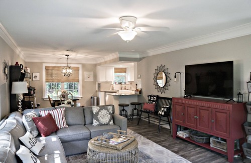 Murchison House | East Texas Hideaway-close to Canton and the lake