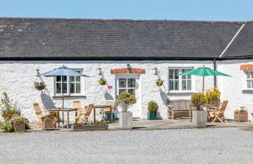Stackpole Bed & Breakfast | East Trewent Farm