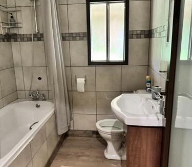 Magaliesberg House | EastClaire Guesthouse