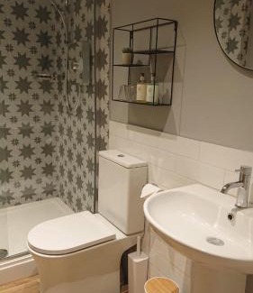 Leyburn House | Eastfield Lodge