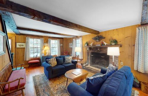 Plymouth House | Easy Living