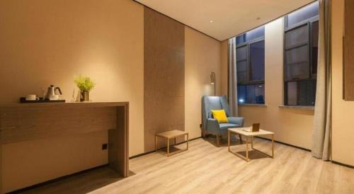 Jiangxia District Hotel | Echarm Plus Hotel Wuhan Wenhua Boulevard Dahualing Subway Statiom