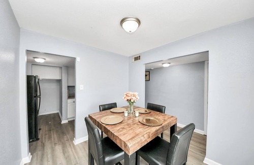 North Shore House | Echelon 3-bedroom Cozy Centerstay with AC, WiFi in Houston - Grand Comfort Spot