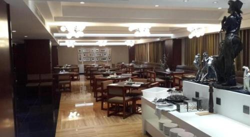 Optics Valley Hotel | Echeng Hotel Wuhan Optics Valley Square Yangjiawan Metro Station