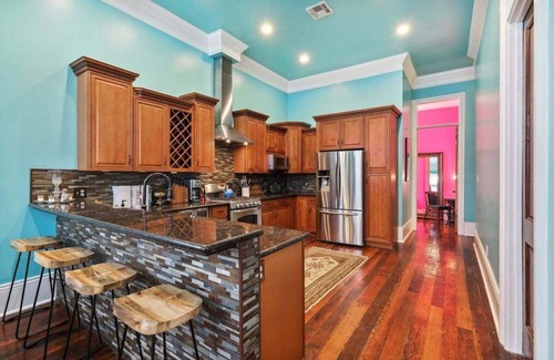 Faubourg Marigny House | Eclectic Art House w Pool, Steps from FQ 5br|4ba