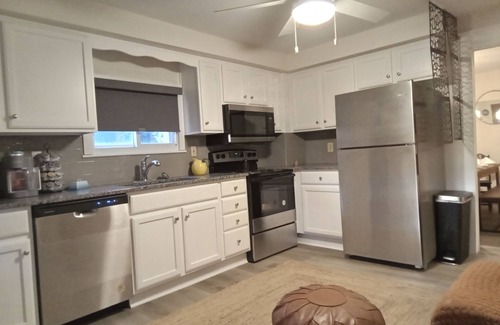Old Forge House | Eclectic Decor 5 Br house, 2 Baths & 2 Kitchens with WiFi and AC in Old Forge