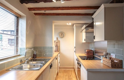 Huxley Cottage | Eco-conscious country cottage - Yew Tree Farm Holidays, Tattenhall