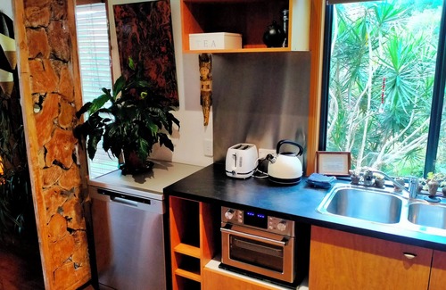 Tallebudgera Cottage | Eco Garden Cottage - Private, Peaceful and Beautiful - 15min to Burleigh Heads