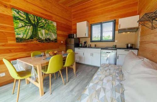 Martres-Tolosane Ski Chalet | Ecolochic chalet with 2 bedrooms + 2 bathrooms with 8 sleepings