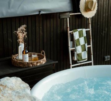 Angon Apartment | Ecolodge Acmé Jacuzzi vue lac