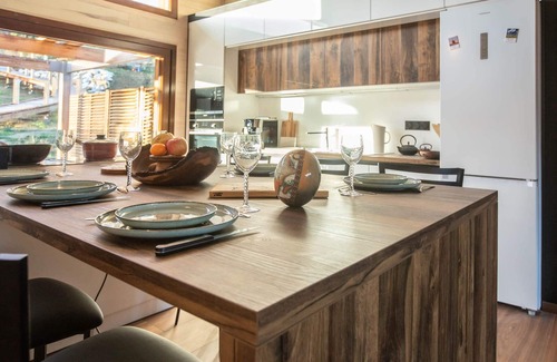 Vieille-Toulouse Cabin | Ecolodge Très Haut de Gamme 100% Éco-conçu à Proximité Immédiate de Toulouse !