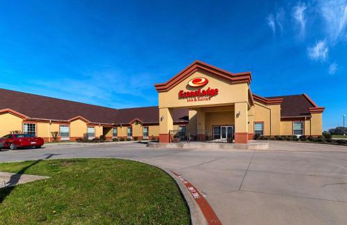 Bridgeport Hotel | Econo Lodge Inn & Suites Bridgeport
