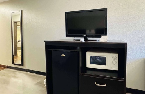 Hickman Hotel | Econo Lodge Inn & Suites