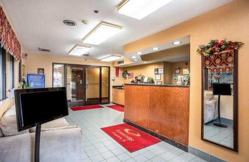 Princeton Cabin | Econo Lodge Princeton