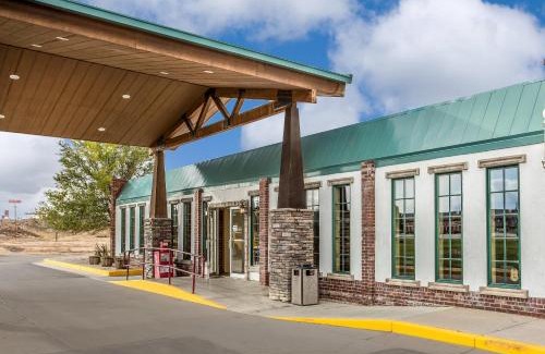 Rawlins Cabin | Econo Lodge Rawlins