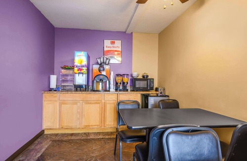 Decatur Hotel | Econo Lodge
