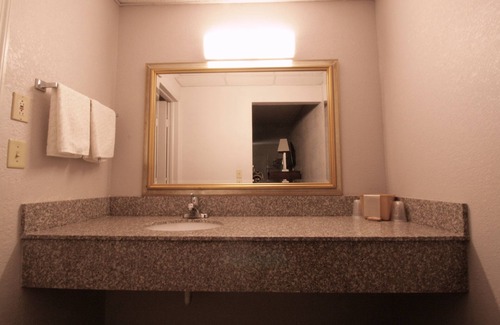 Hardeeville Hotel | Economy Inn