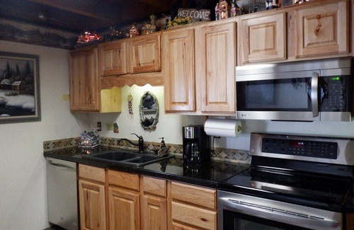Wildernest Condo | Economy- Perfect for Winter & Summer Vacations, Great Clubhouse