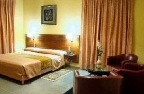 Es Senia Hotel | Eden Airport