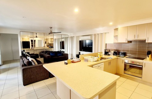 Redland Bay House | Eden, Elegance by the Bay